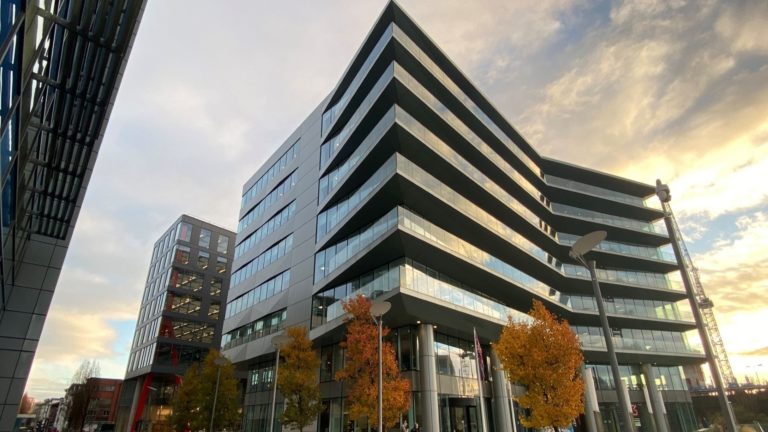 3 Glass Wharf